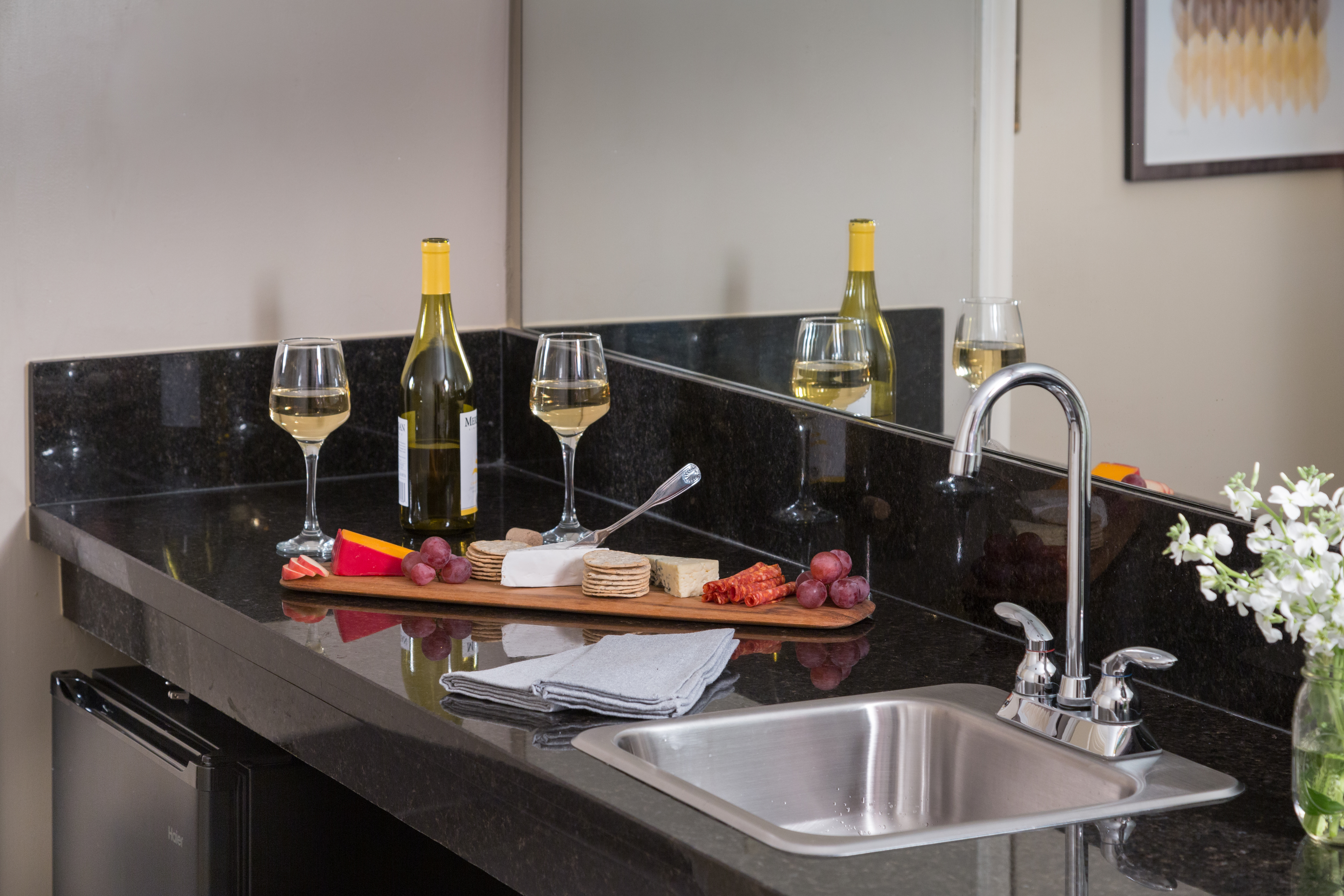 Wet Bar - Blowing Rock Hotel Rooms