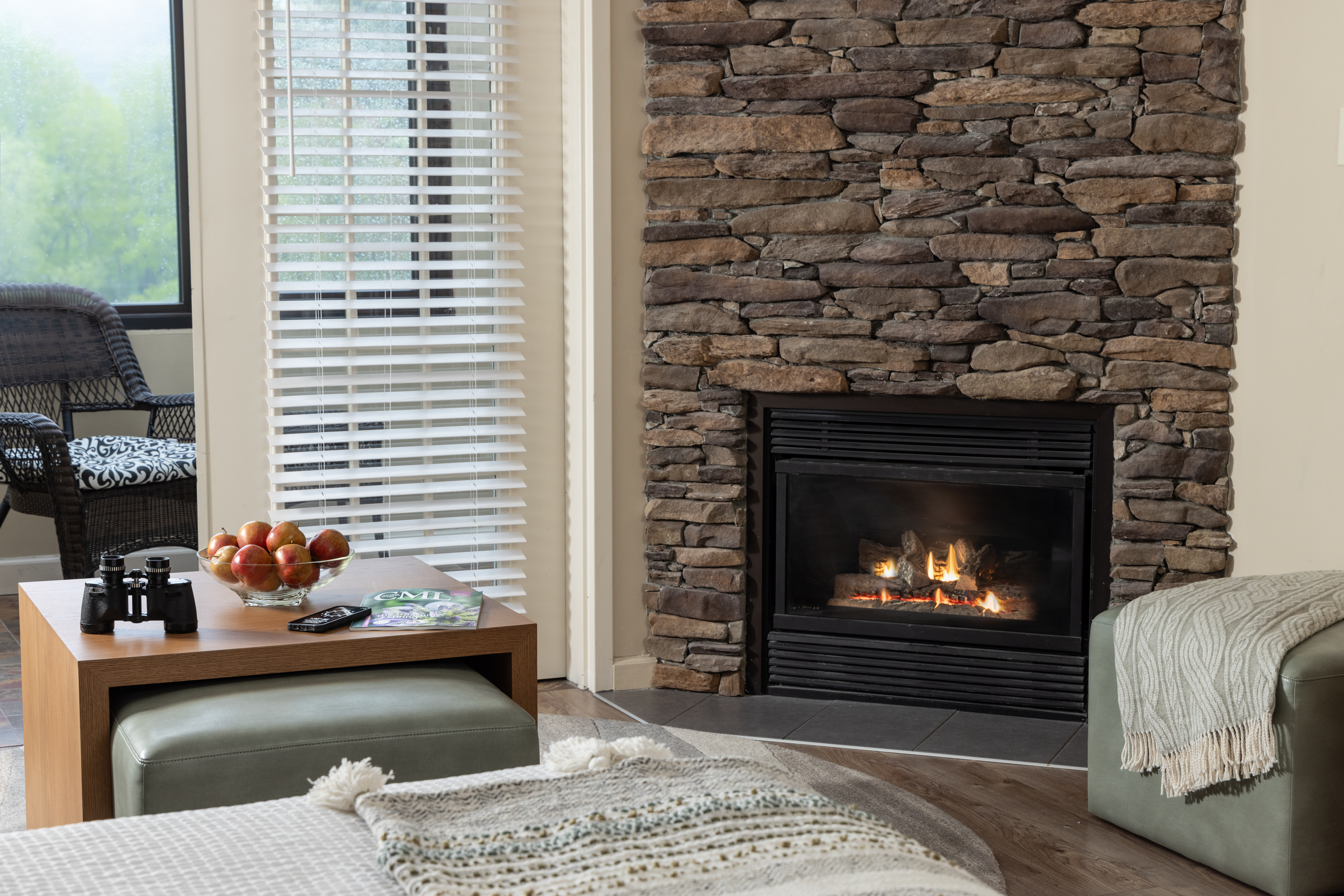 Deluxe King Room Details - Blowing Rock Hotel Rooms