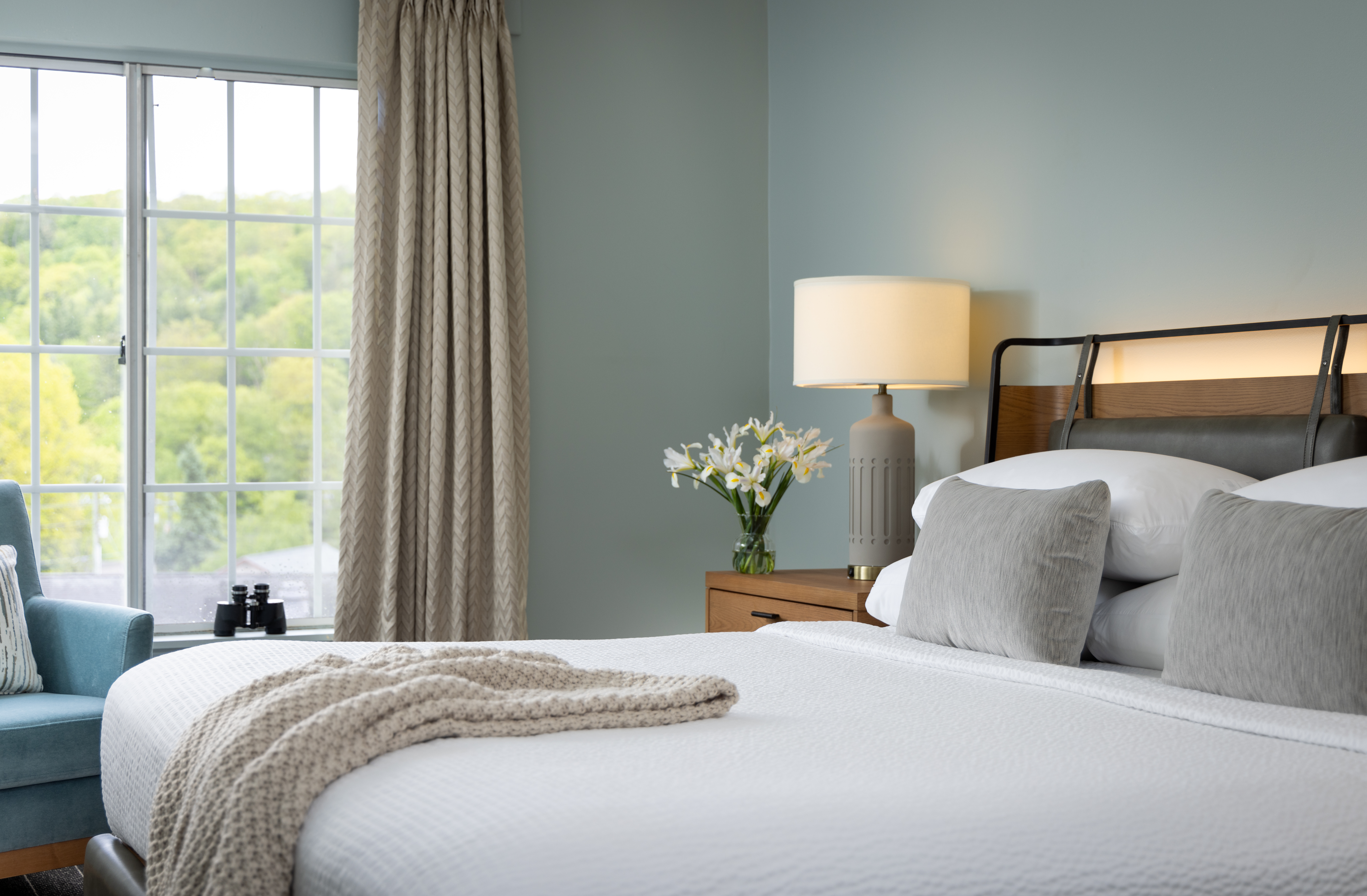 King Bed - Blowing Rock Hotel Rooms