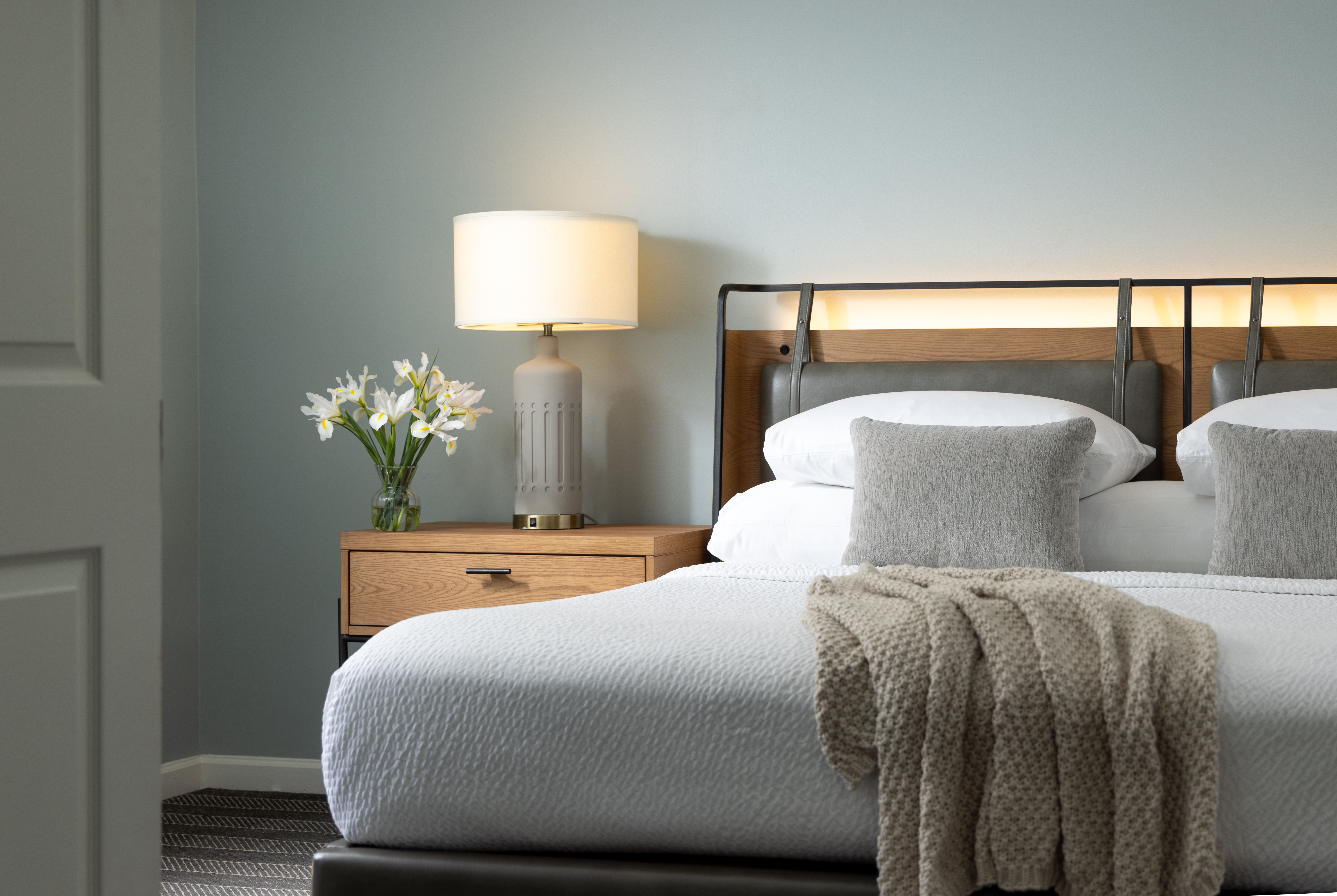 King Bed - Blowing Rock Hotel Rooms