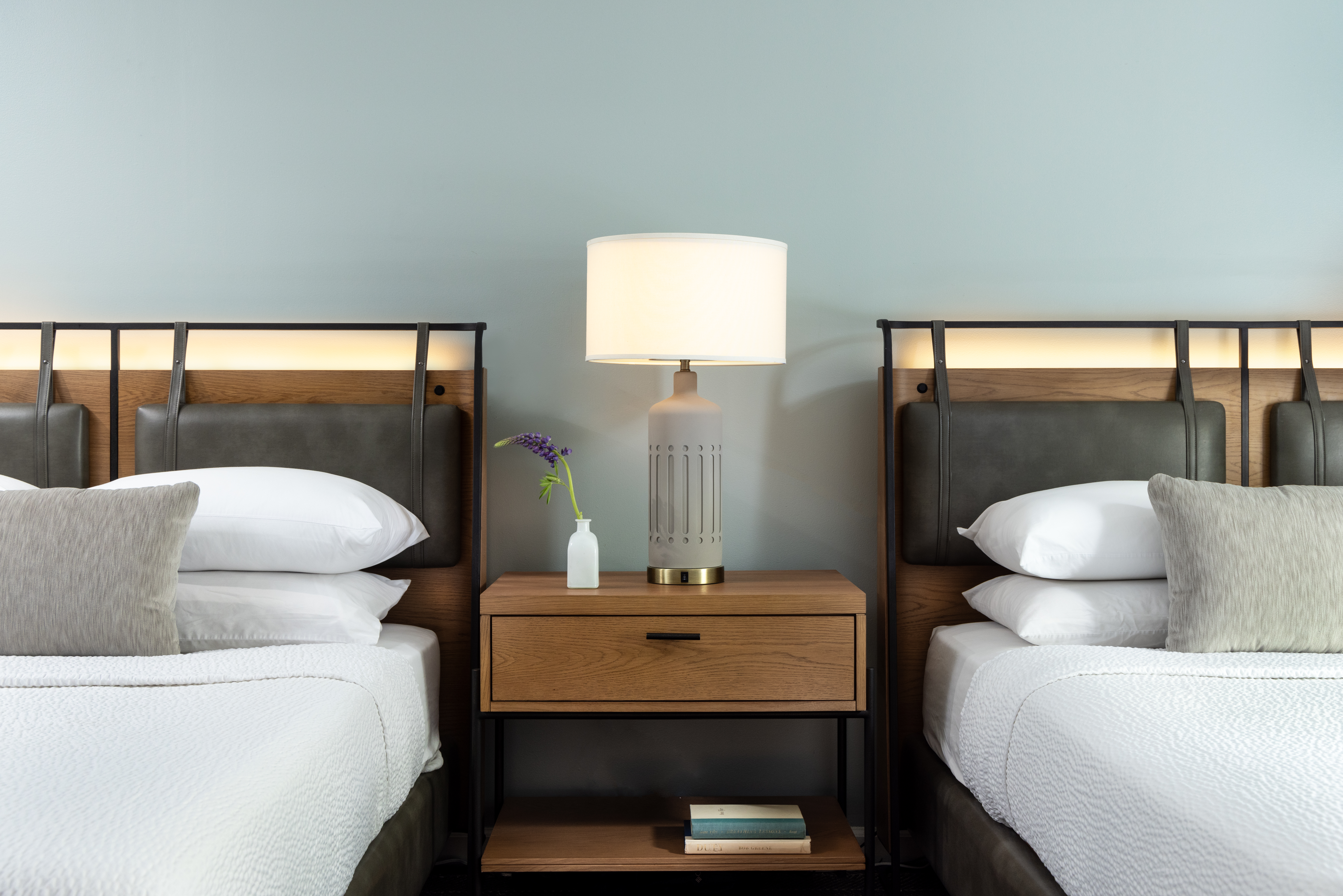 Standard Double Queen Room - Blowing Rock Hotel Rooms