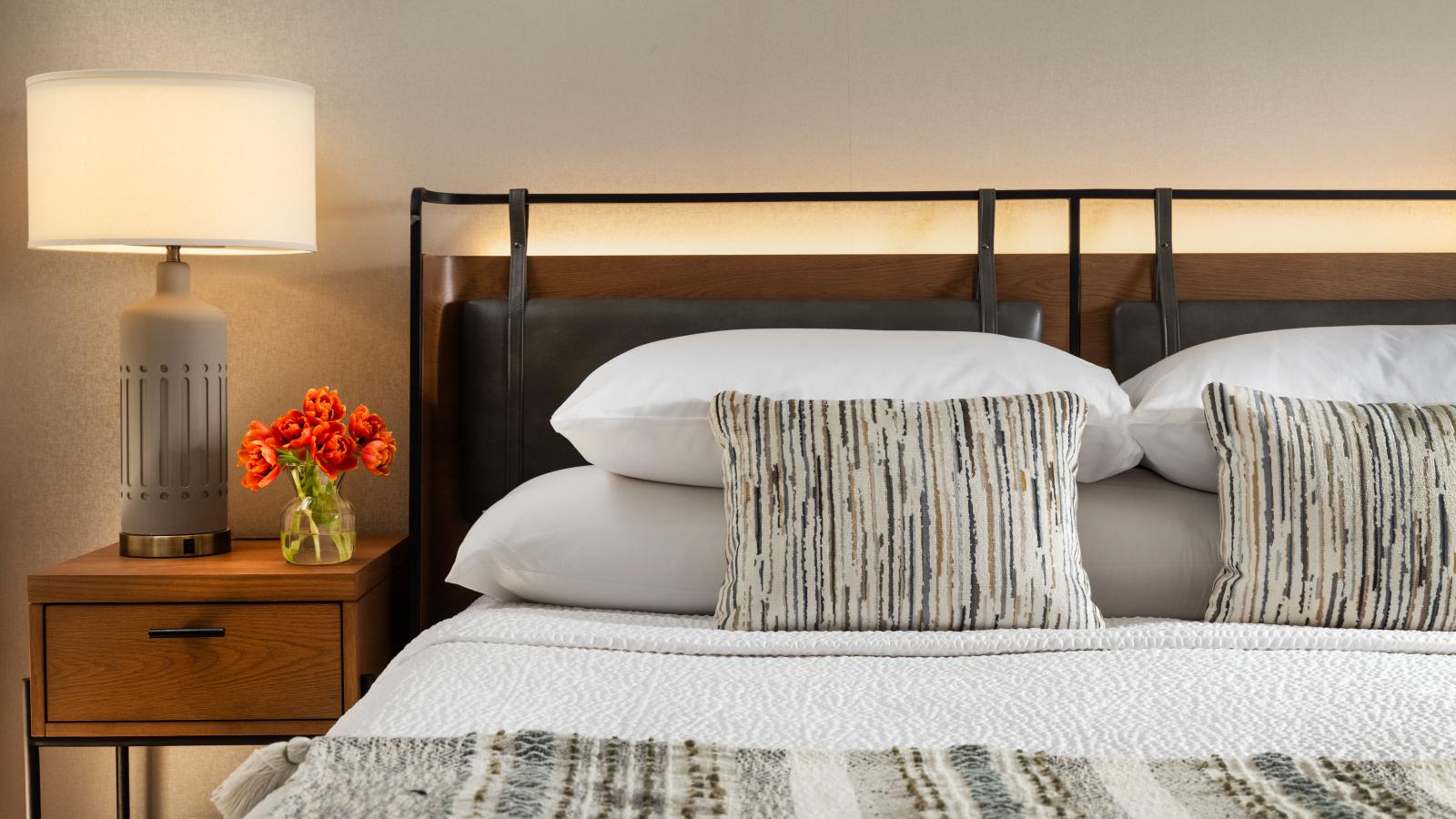 Deluxe King Bed - Blowing Rock Hotel Rooms